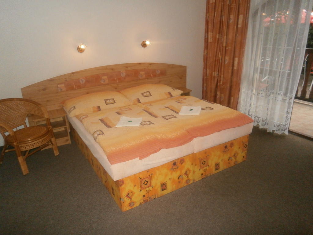 Hotel Fogl Nová Bystřice الغرفة الصورة